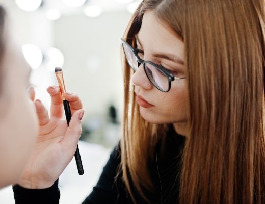 Devenir professionnels en suivant les meilleures formations en soins esthétiques