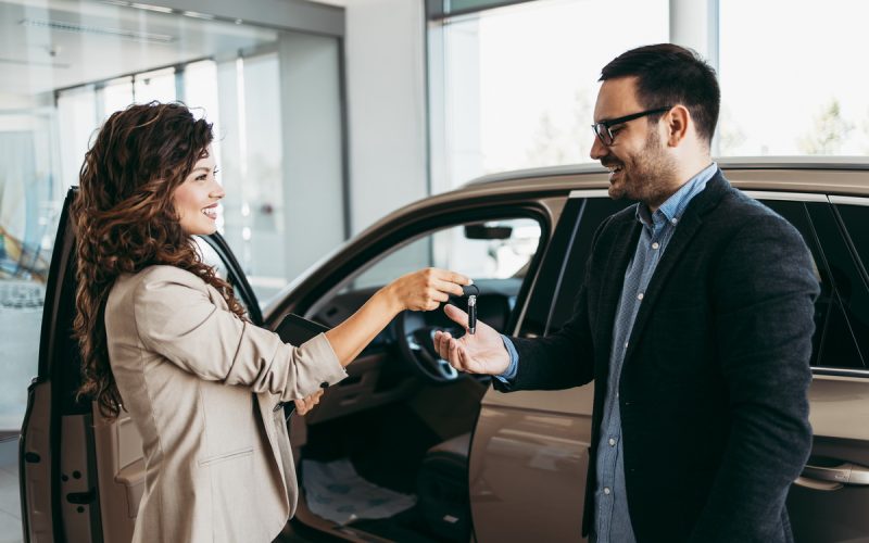 Reconversion professionnelle : devenir conseiller commerciale dans une concession